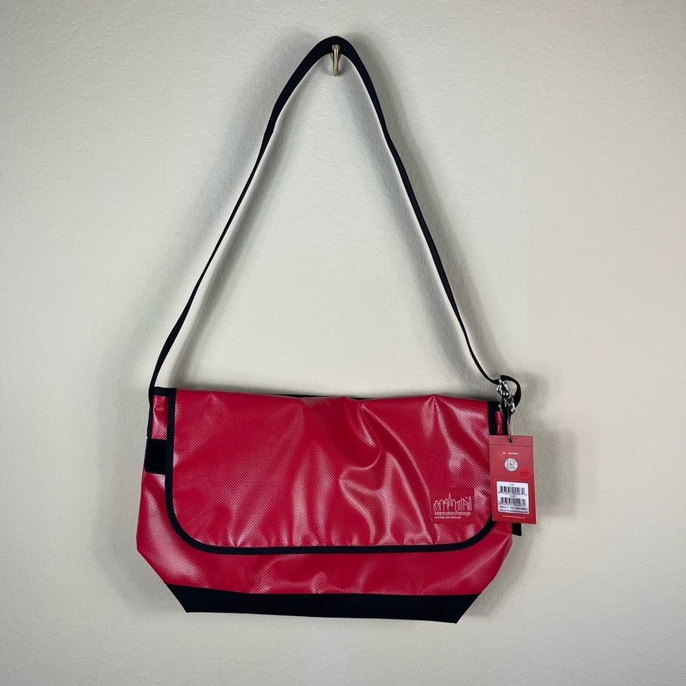 FP Movement x Manhattan Portage Vinyl Vintage Messenger Bag Red NWT